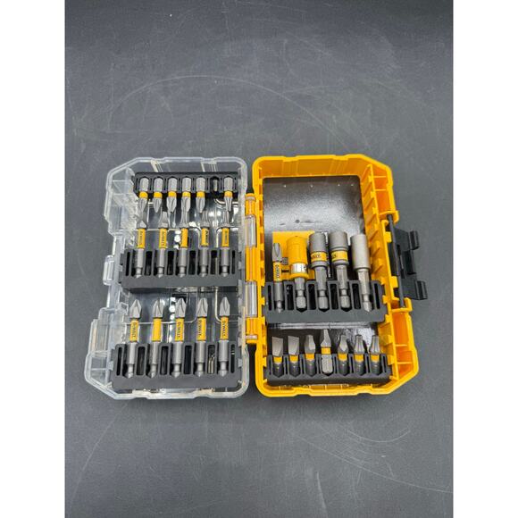 DEWALT 29-Piece Assorted Screwdriver Bit Set - new in package - Picture 1 of 8
